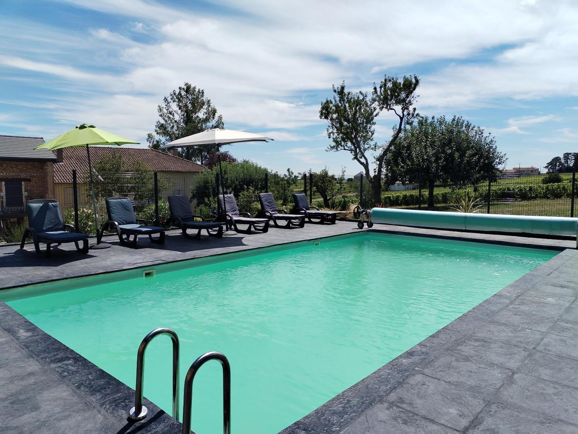 Le Petit Chateau De Sathonat - Horizon Paradis Saint-Amour-Bellevue Exterior foto